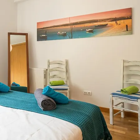 One Bedroom Seaview Marina Apartment *