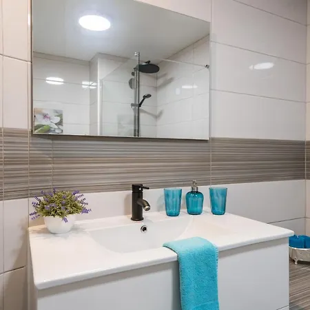 Lejlighed One Bedroom Seaview Marina